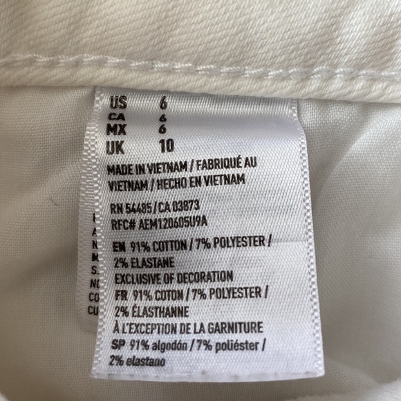 American Eagle Outfitters White Distressed Denim Shorts - Picture 4 of 4